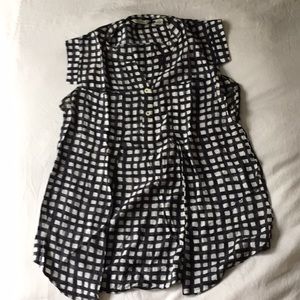Anthropologie Tylho Silky Plaid blouse, Size Large